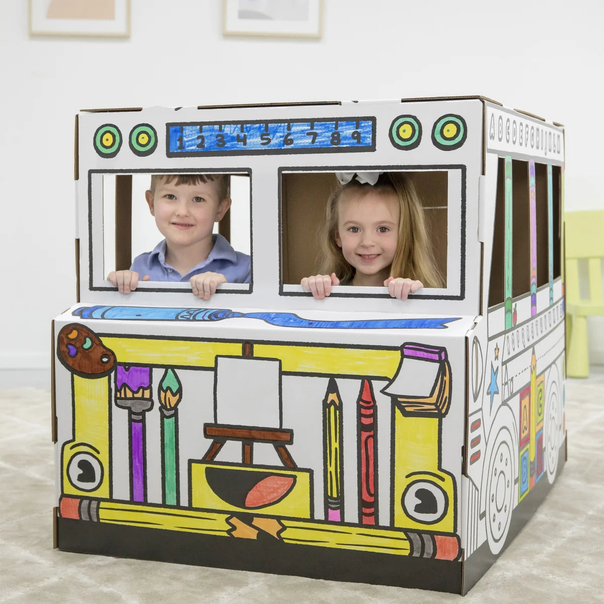 Fellowes - Bankers Box at Play : un bus scolaire en carton à colorier