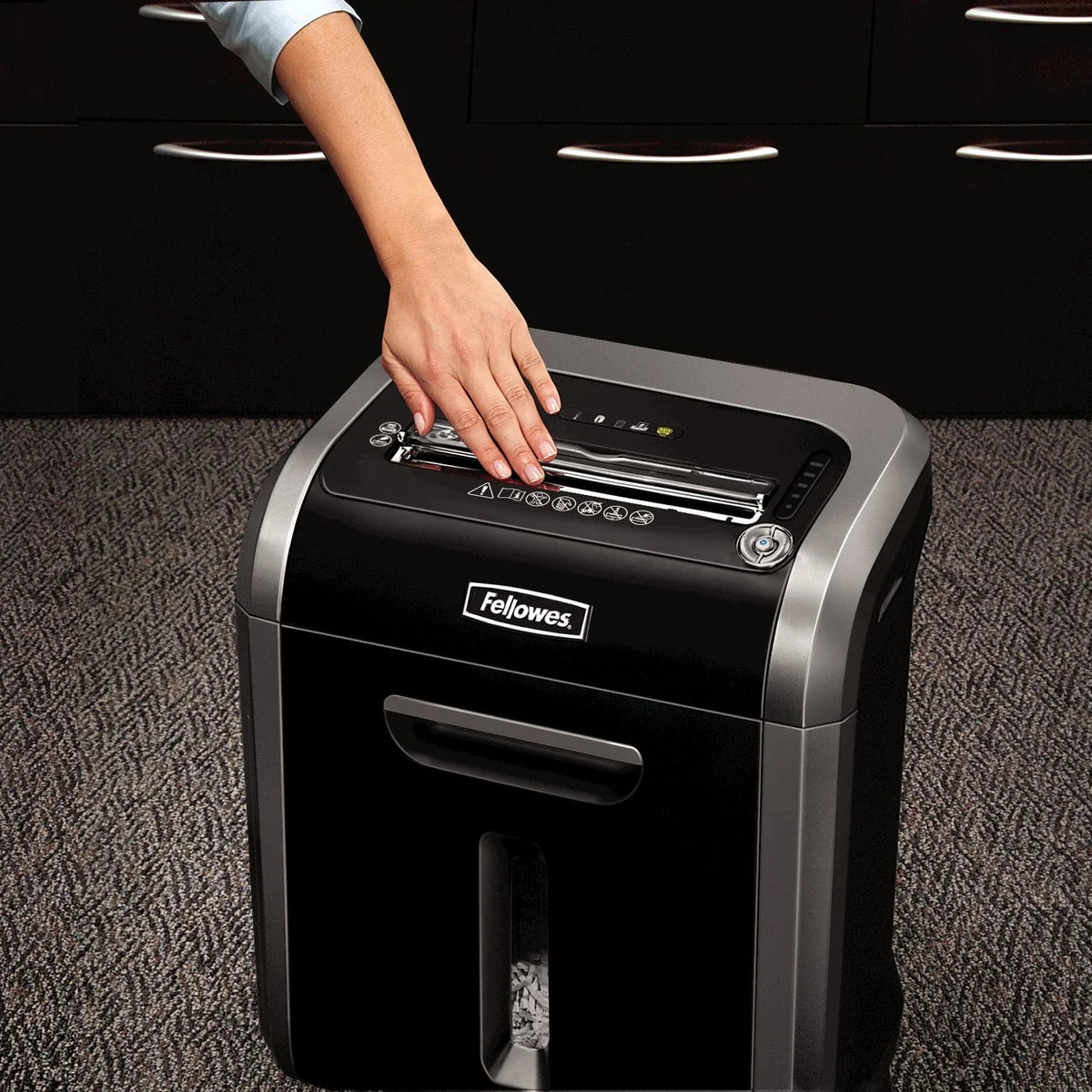 Destructeur de documents Fellowes Powershred 79Ci 16 feuilles à coupe croisée