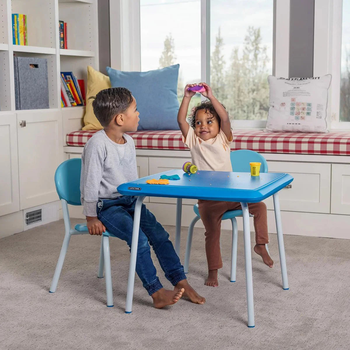Ensemble table carrée et 2 chaises pour enfants Lifetime Essential