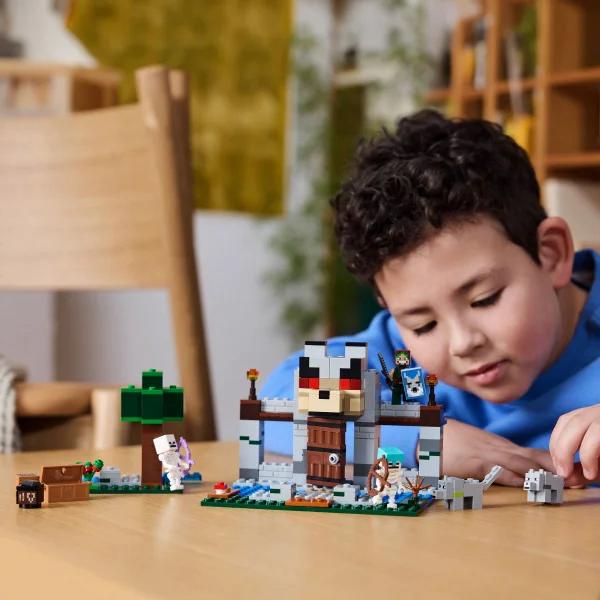 LEGO Minecraft The Wolf Stronghold Fortress Playset Video Game Toy