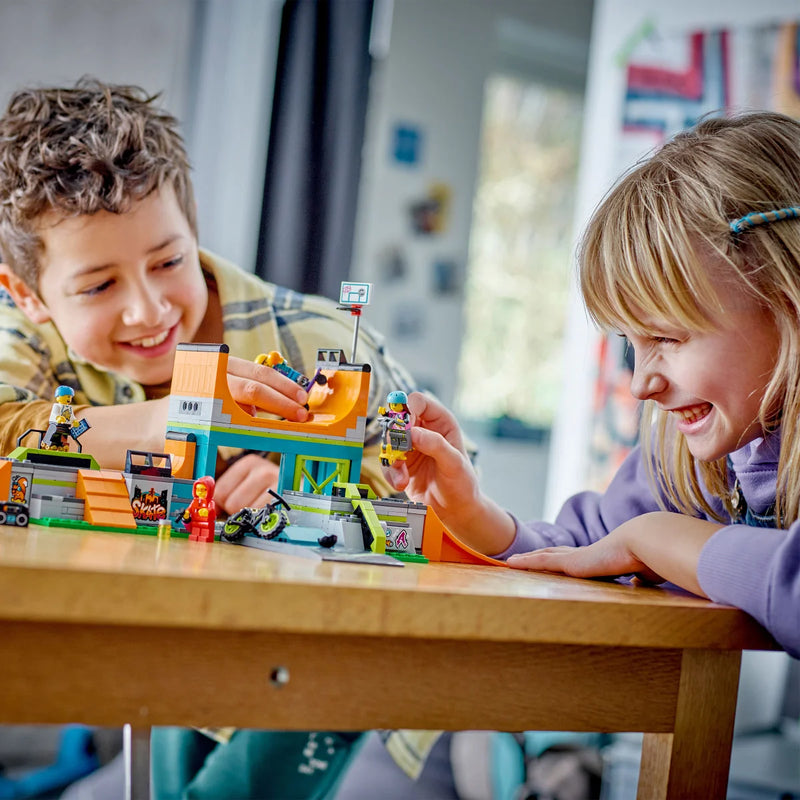 LEGO City Street Skate Park