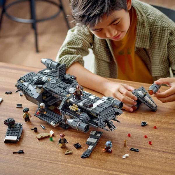 LEGO Star Wars: Skeleton Crew The Onyx Cinder Building Toy