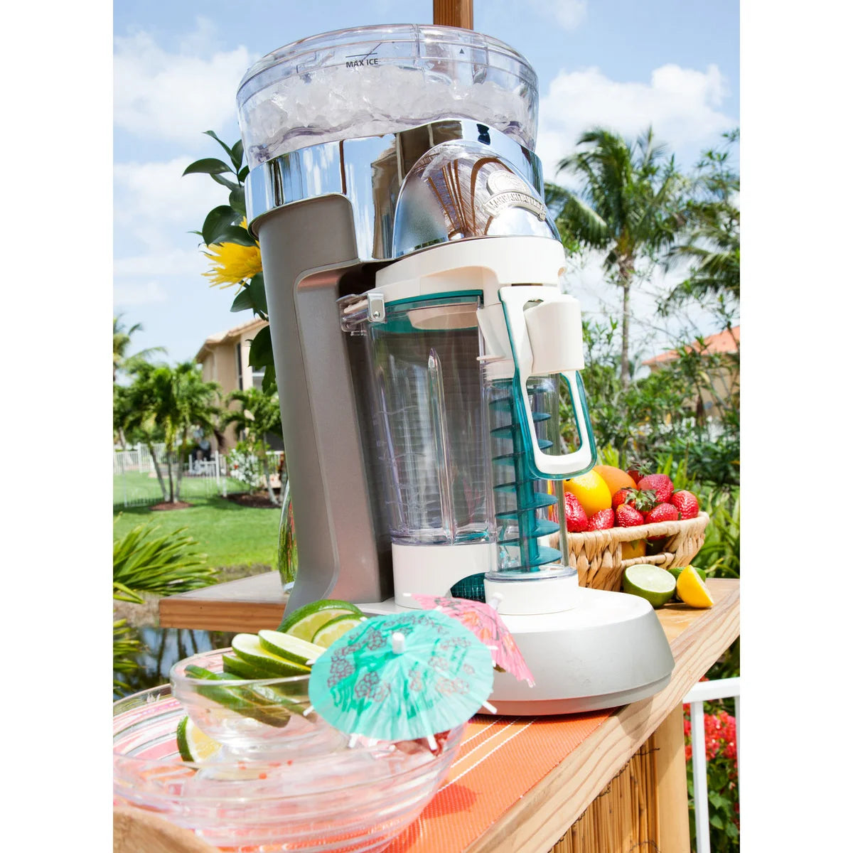 Margaritaville Bali Frozen Concoction Maker avec rafraîchissement automatique
