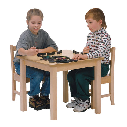 Table carrée en bois massif Poitras avec 2 chaises